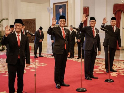 FOTO: Detik-Detik Presiden Jokowi Melantik Bahlil Lahadalia hingga Rosan Roeslani Jadi Menteri Baru di Istana Negara