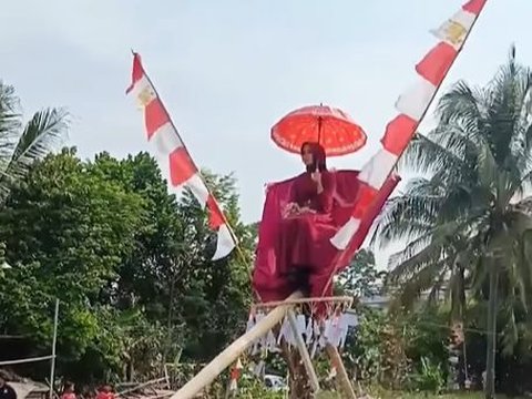 Creating a Stir, Viral Climbing the Pinang Contest with a Young Widow as the Prize