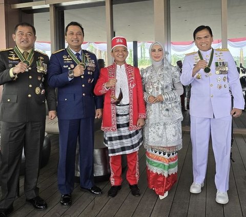 Portrait of Officials' Style at the 79th Anniversary Ceremony of the Republic of Indonesia in IKN, Focus on AHY's Wedding Attire