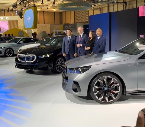 BMW Laris Manis di GIIAS 2024, Pecah Rekor Terjual 1.166 Unit!