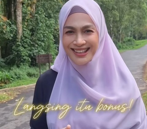 Potret Terbaru Dewi Hughes, Makin Cantik Mempesona & Langsing