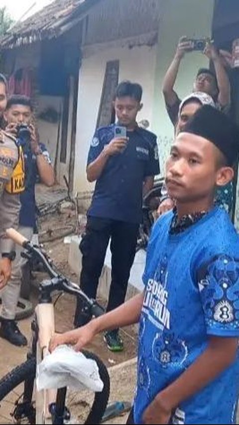 Kisah Alif Pelajar Yatim Piatu yang Lari 5 Km Setiap Hari ke Sekolah Viral, Dapat Bantuan dari Bupati Jember