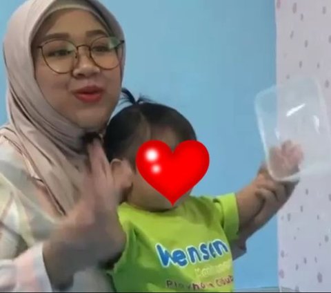 Going Viral Again! 8 Photos of Meita Irianty, the Parenting Influencer Accused of Abusing a Toddler at a Daycare in Depok