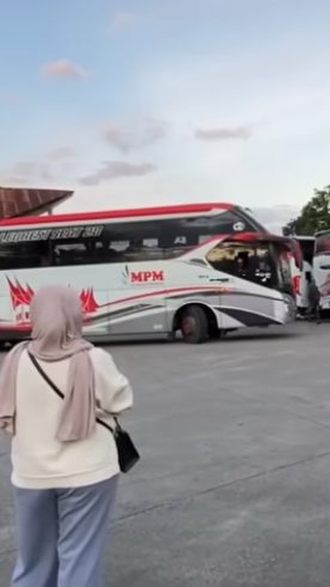 Tajir Melintir Wanita Bos PO Bus MPM, Sore-Sore Turun Gunung Sidak Terminal Cek Kendaraan