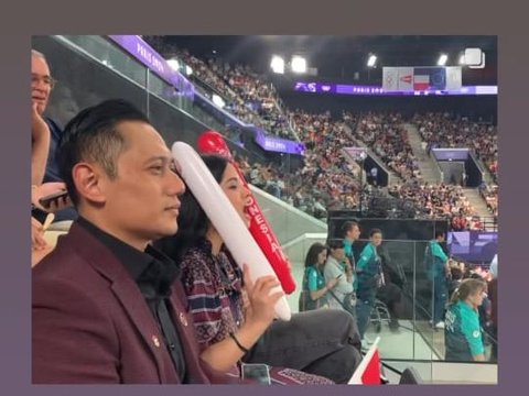 8 Potret Annisa Pohan Beri Dukungan untuk Atlet Indonesia yang Bertanding di Olimpiade Paris, Penampilannya Bikin Salfok