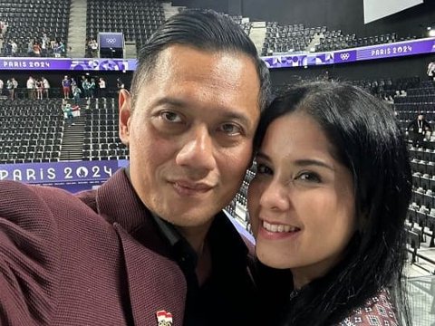 8 Potret Annisa Pohan Beri Dukungan untuk Atlet Indonesia yang Bertanding di Olimpiade Paris, Penampilannya Bikin Salfok