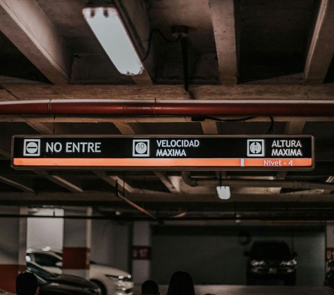 50 Funny Parking Quotes that Represent Feelings, Perfect for Jokes While Chatting with Friends