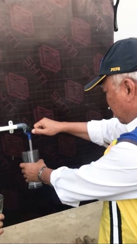 Jokowi Showcases Tap Water in IKN Safe to Drink, Minister PUPR Basuki Proves It Directly