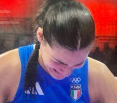 Viral Video Angela Carini Chooses to Withdraw from the 2024 Olympics After Falling to a Transgender Boxer in Just 46 Seconds