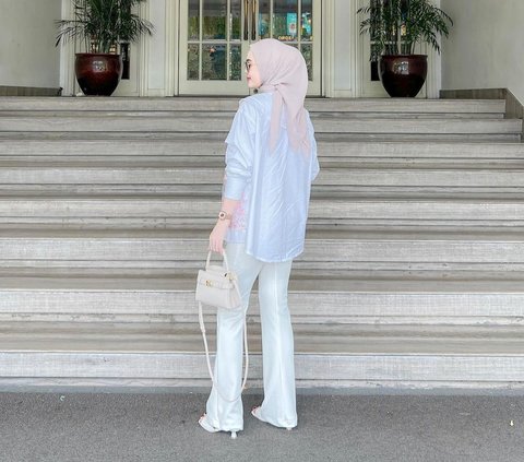 2 Inspirations for All White Hijab Looks to Avoid Monotony