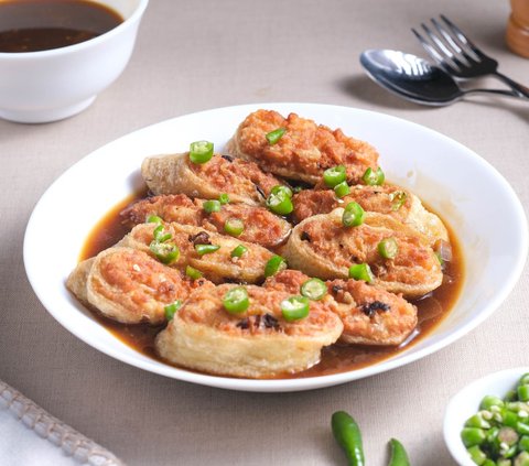 Chicken Gohyong Tofu Skin Recipe, A Classic Chinese Dish That Makes You Addicted to Eating at Home