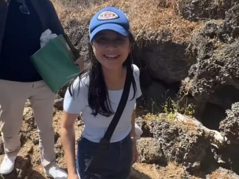 10 Momen Menantang Prilly Latuconsina Freedive di Gua, Ternyata Pemandangannya Indah Banget