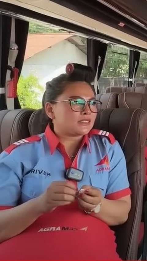 Ingin Ketemu dengan Sopir Bus Cantik PO Agramas, Liena Ozora Ini Rutenya Karawang-Palembang <br>