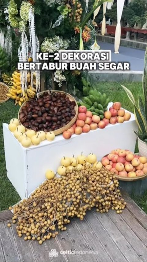 Viral Luxury Wedding in Gresik like a People's Party, Guests Receive Souvenir Packages of Basic Necessities and Free Umrah