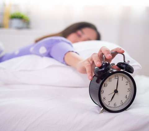 Struggling to Wake Up in the Morning? Try These 4 Tips to Make Waking Up Easier