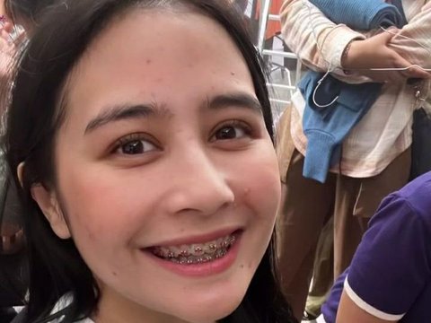 10 Latest Photos of Prilly Latuconsina, Now Wearing Braces