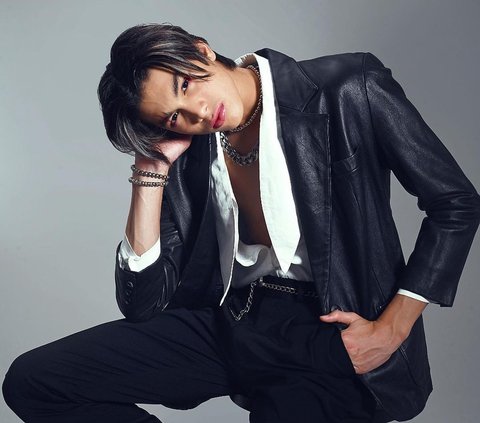 Cool and Very Handsome! Celebrity Kids Become Professional Models