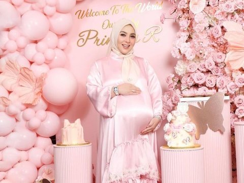 Potret Syahrini Bagikan Foto Bayi Perempuannya yang Baru Lahir: Welcome To The World Our Precious Princess 'R'