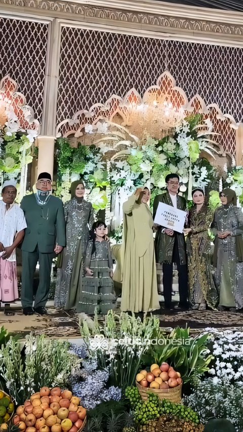 Viral! Pernikahan 'Crazy Rich Gresik' Berkonsep Pesta Rakyat Mirip Festival Kuliner, Souvenir Bikin Undangan Kegirangan