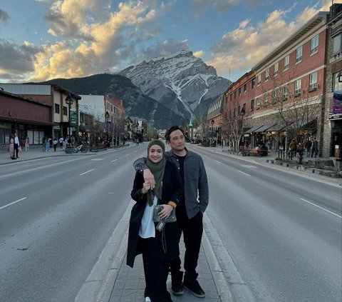 This is the Reaction of Tengku Firmansyah's Daughter and Cindy Fatikasari Seeing Their Parents Work as Welders and Part-Time in Canada