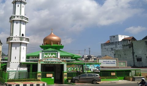 Dibangun oleh Warga Keturunan Bengkulu