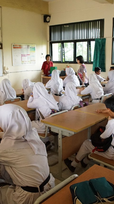 Viral Guru Keluhkan Banyak Siswa SMP Tidak Bisa Membaca, Terpaksa Pakai Jam Tambahan untuk Ajari Murid