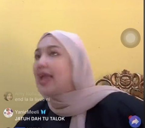 Arguing Because Her Husband Married Again, This Woman Was Divorced During a TikTok Live in Front of 3,000 Viewers