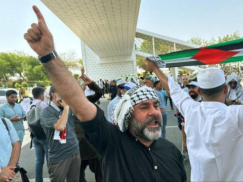 FOTO: Umat Muslim Qatar Salat Jenazah Pemimpin Hamas Ismail Haniyeh di Masjid Imam Muhammad bin Abdul Wahhab