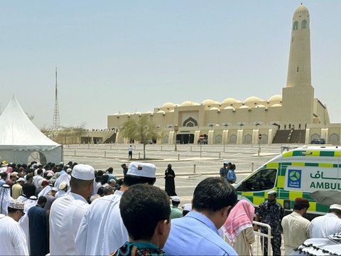 FOTO: Umat Muslim Qatar Salat Jenazah Pemimpin Hamas Ismail Haniyeh di Masjid Imam Muhammad bin Abdul Wahhab