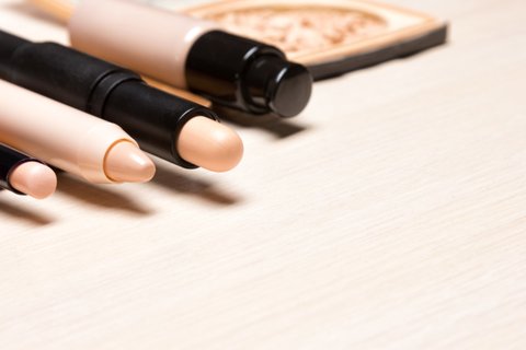 Ilustrasi concealer.