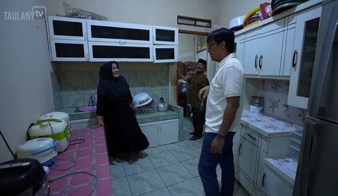 Dikenal Sultan Jombang, Potret Sederhana Dapur di Rumah Haji Bolot Bikin Salfok