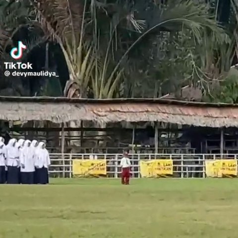 Viral Anak SD Bertahan Sendirian saat Upacara HUT ke-79 RI di Kalimantan Selatan, Dapat Banyak Apresiasi