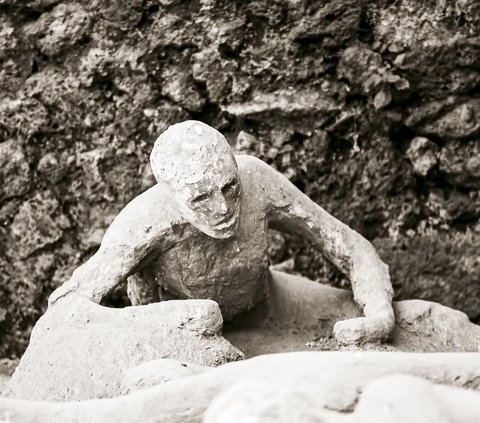 Latest Discovery of Pompeii, The Final Pose of the Male-Female Skeleton in This Room is Terrifying Evidence of the City's Destruction by a Volcanic Eruption