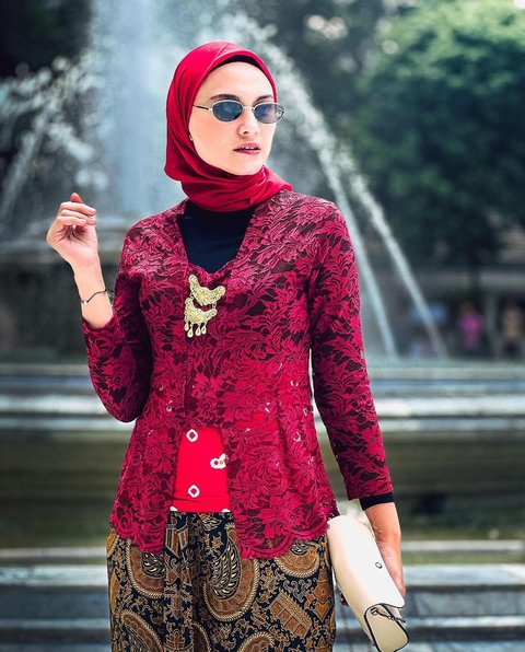 Intip Profil Zee Zee Shahab, Artis yang Kini Jadi Istri Dirjen IKP Komenkominfo