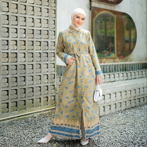 Intip Profil Zee Zee Shahab, Artis yang Kini Jadi Istri Dirjen IKP Komenkominfo