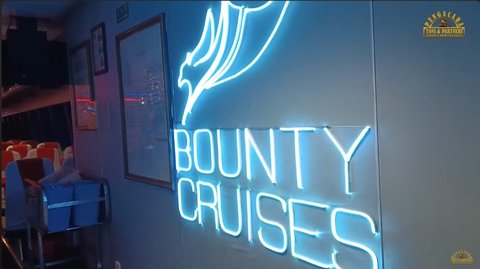 Tersenyum & Bahagia saat Pegi Setiwan dan Rombongan Refreshing Naik Kapal Pesiar Bounty Cruises