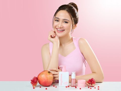 Ditunjuk jadi brand ambassador Glad2Glow, Syifa Hadju gaungkan cara mendapatkan kulit glowng hanya dengan 2 langkah. [Dok/Glad2Glow]