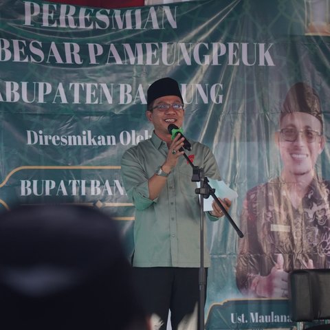Bupati Bandung Dadang Supriatna