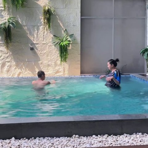 Momen Kebersamaan Shanju Eks JKT48 dengan Suami Jelang Melahirkan Anak Pertama