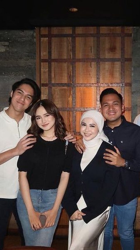 Dengan berjalannya waktu, keduanya makin sering berbagi momen kebersamaan mereka, yang tidak pernah lepas dari perhatian publik.<br>