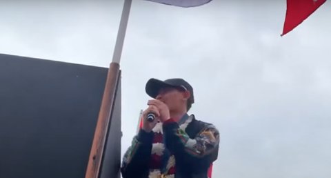 Disambut Meriah Saat Tiba di Kampung Halaman, Beginilah Momen Peraih Emas Olimpiade Paris 2024 Veddriq Leonardo Diarak Keliling Kota