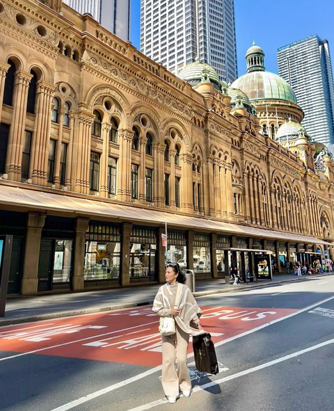 Potret Bella Saphira Jalan-jalan di Australia