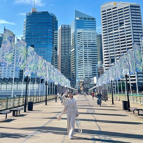 Potret Bella Saphira Jalan-jalan di Australia