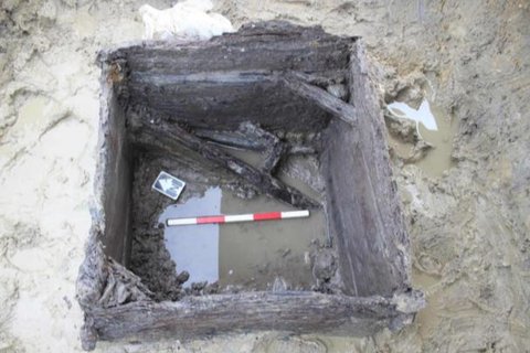 Sumur Romawi yang ditemukan di Inggris.