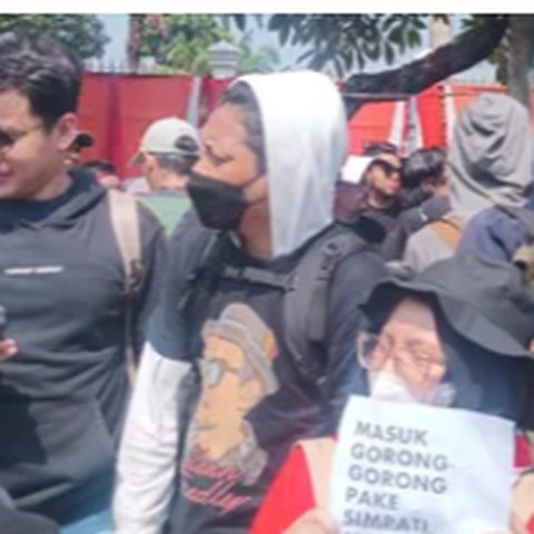 Arie Kriting dan Sejumlah Komika Ikut Demo