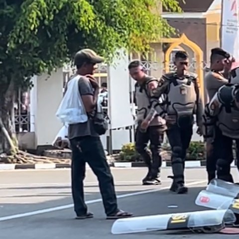 Tukang Tahu Bisa Menembus Brigade Barisan saat Demo, Perwira Polisi Ini Curiga 'Bapak Sebenarnya Siapa, Intel'