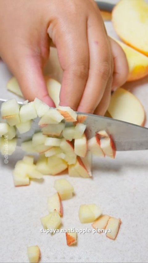 Apple Pie Can Be Made with White Bread, Here's How