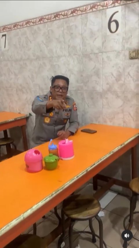 Jenderal Polisi Rela Nahan Lapar Demi Makan Menu Istimewa ini