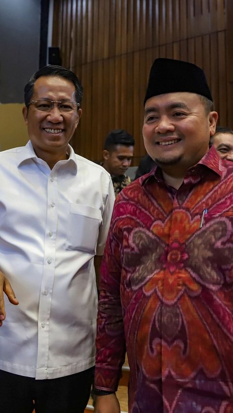 Rapat dengar pendapat (RDP) Komisi Pemilihan Umum (KPU) RI dan Pemerintah dengan Komisi II DPR tentang pentetapan revisi PKPU Nomor 8 tahun 2024 terkait keputusan Mahkamah Konstitusi di Kompleks Parlemen Senayan, Jakarta, Minggu (25/8/2024).