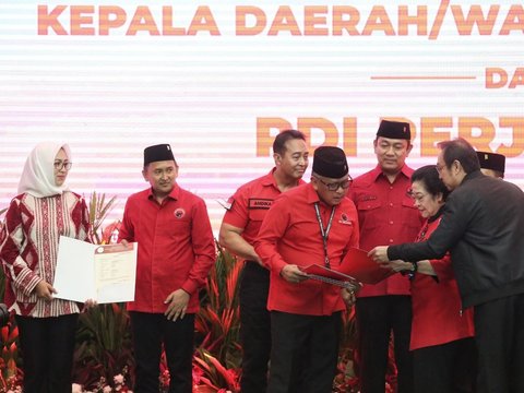 FOTO: Senyum Lebar Megawati Soekarnoputri Umumkan Bakal Calon Kepala Daerah 2024, Ada Airin-Sumardi hingga Andika-Prihadi Maju Pilkada